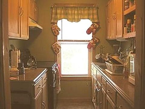 7 Division St, Fall River, MA 02721 photo 6