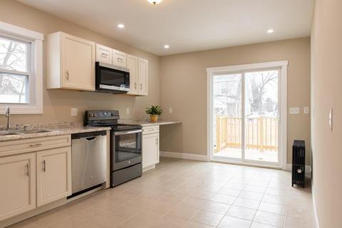 206 Marsden St, Springfield, MA 01109 photo 8