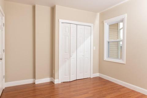 206 Marsden St, Springfield, MA 01109 photo 11
