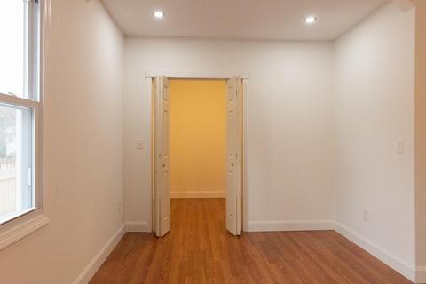 206 Marsden St, Springfield, MA 01109 photo 10