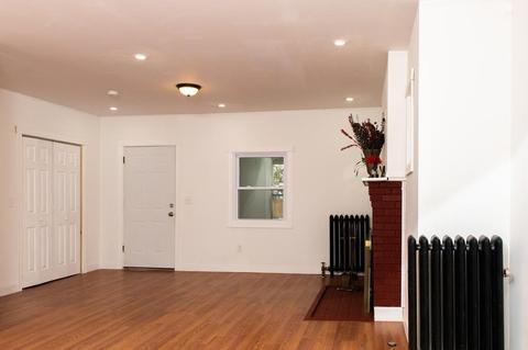 206 Marsden St, Springfield, MA 01109 photo 4