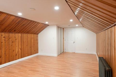 206 Marsden St, Springfield, MA 01109 photo 16