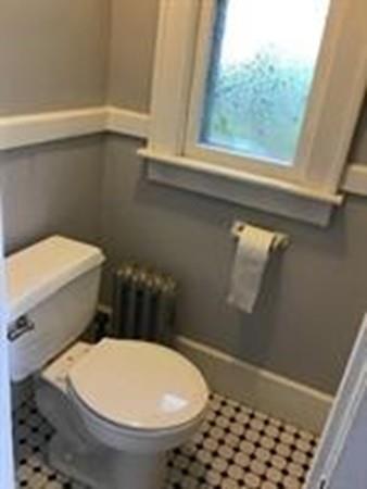 16 Fenimore Blvd, Springfield, MA 01108 photo 8