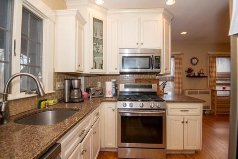 2 Beeching St, Worcester, MA 01602 photo 12