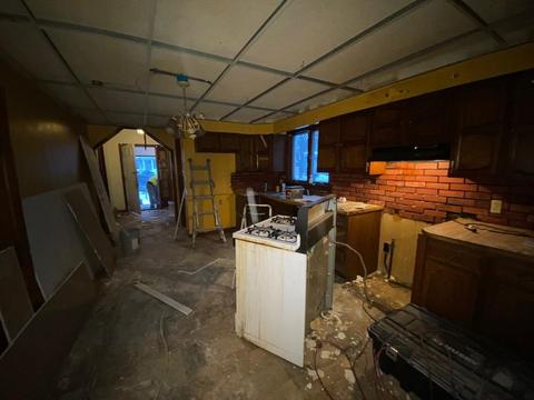296 Dickinson St, Springfield, MA 01108 photo 7