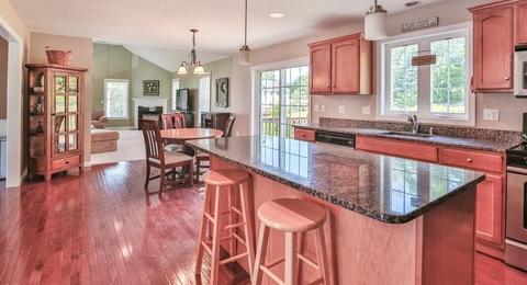 14 Eileen Ave, Clinton, MA 01510 photo 3