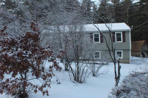 93 Pomeroy St, Easthampton, MA 01027 photo 2