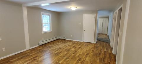 93 Pomeroy St, Easthampton, MA 01027 photo 6