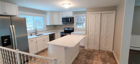 93 Pomeroy St, Easthampton, MA 01027 photo 4