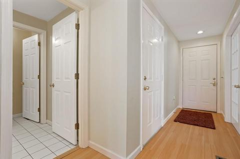 39 Midgley Ln, Worcester, MA 01604 photo 9