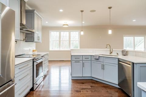 46 Pomeroy St, Easthampton, MA 01027 photo 6