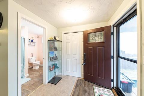 33 Nicholas Dr, Wareham, MA 02571 photo 2