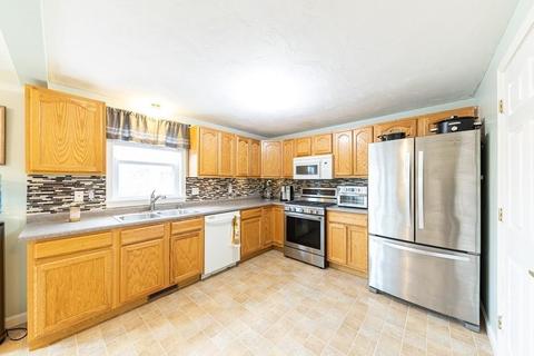 33 Nicholas Dr, Wareham, MA 02571 photo 9