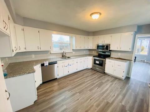 560 Lawton St, Fall River, MA 02721 photo 5