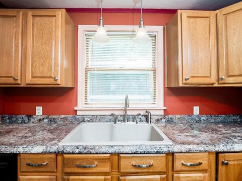 1 Kimplen Ct, Townsend, MA 01469 photo 4