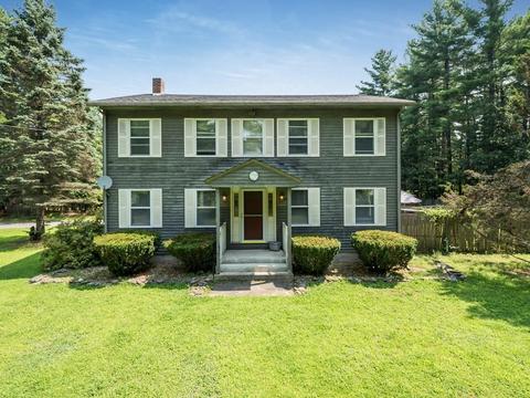 1 Kimplen Ct, Townsend, MA 01469 photo 1
