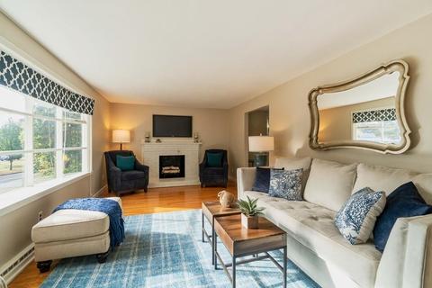 62 Downer Ave, Hingham, MA 02043 photo 4