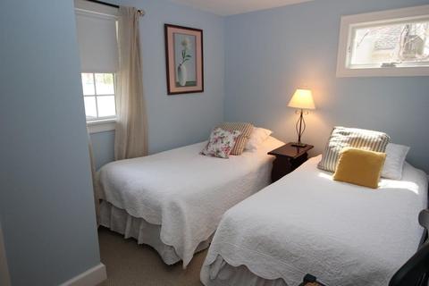 88 Cayuga Ave, Mashpee, MA 02649 photo 12