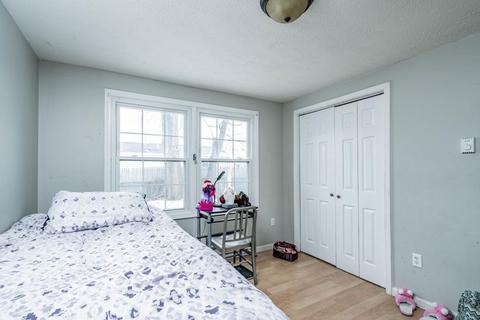 57 Pelham St, Springfield, MA 01109 photo 9