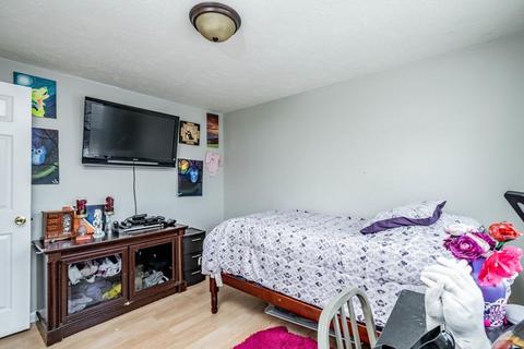 57 Pelham St, Springfield, MA 01109 photo 10