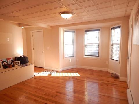 102 Tremont St, Fall River, MA 02720 photo 4
