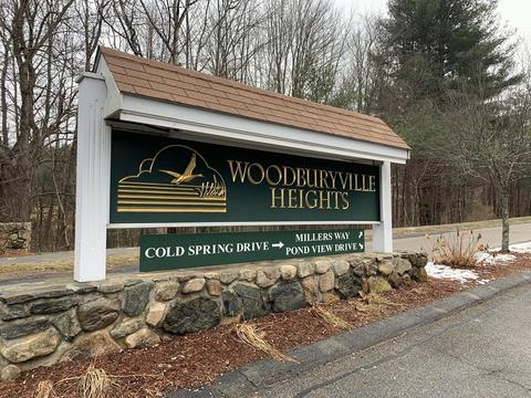 24 Coldspring Dr #D, Sutton, MA 01590 photo 2