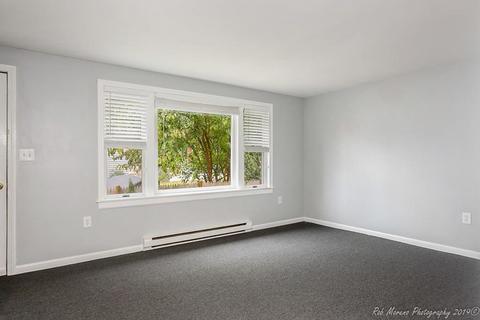 12 Bridge St, Danvers, MA 01923 photo 2