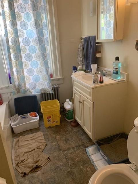 240 Franklin St, Springfield, MA 01104 photo 2