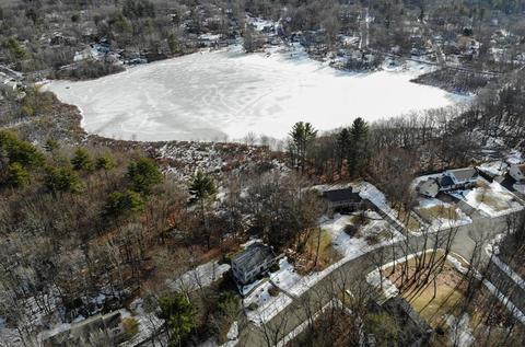 17 Dattillo Rd, Derry, NH 03038 photo 3