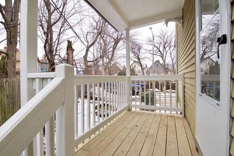 24 Welcome Pl, Springfield, MA 01109 photo 3