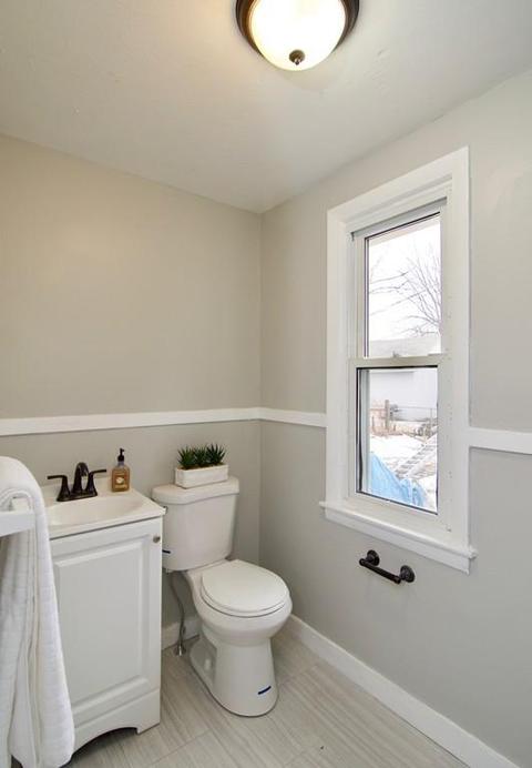 24 Welcome Pl, Springfield, MA 01109 photo 9