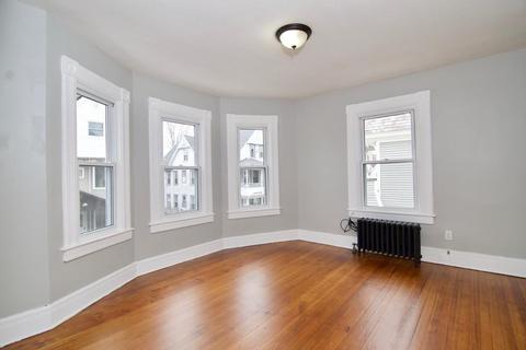 24 Welcome Pl, Springfield, MA 01109 photo 22