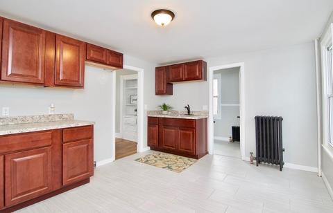 24 Welcome Pl, Springfield, MA 01109 photo 6