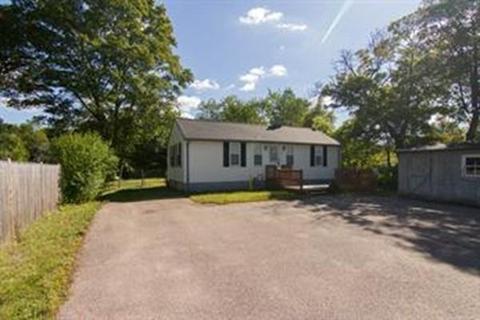 9 E Bacon St, Plainville, MA 02762 photo 4