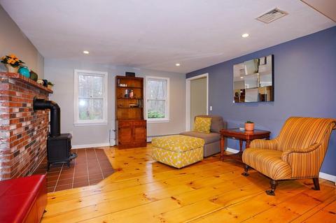 95 Wilson St, Holliston, MA 01746 photo 4