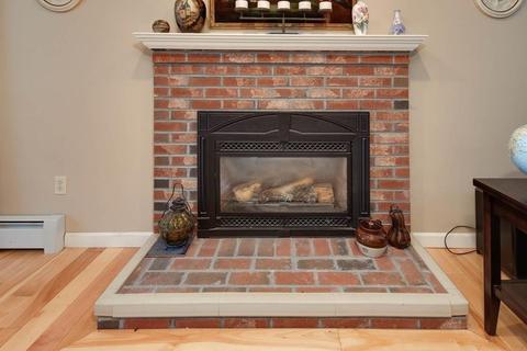 93 Park St, Mendon, MA 01756 photo 9