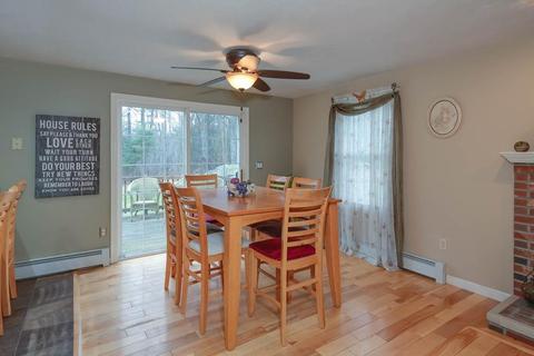 93 Park St, Mendon, MA 01756 photo 10