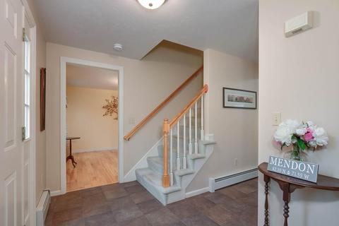 93 Park St, Mendon, MA 01756 photo 4