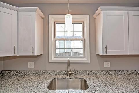 4 Prospect Sq #1, Gloucester, MA 01930 photo 9