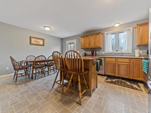 29 Heritage Ct, Fall River, MA 02721 photo 8