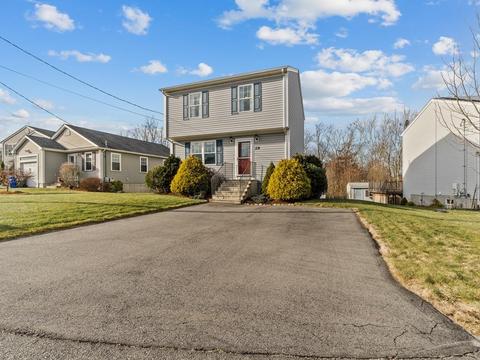29 Heritage Ct, Fall River, MA 02721 photo 3