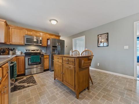 29 Heritage Ct, Fall River, MA 02721 photo 6