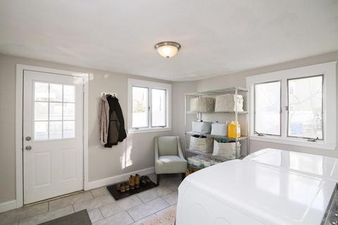 9 Davis St, Beverly, MA 01915 photo 12