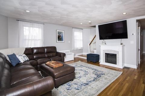 9 Davis St, Beverly, MA 01915 photo 4