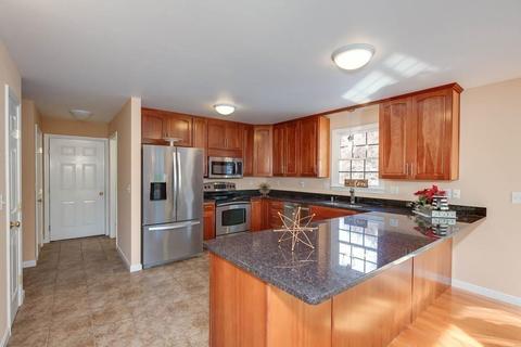 5 Surrey Ln, Webster, MA 01570 photo 13