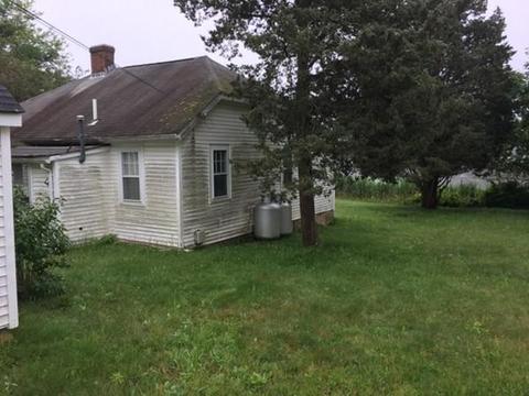28 Canedy St, Wareham, MA 02576 photo 4