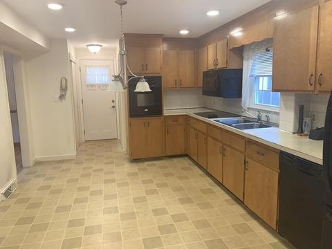 44 Maple St, Braintree, MA 02184 photo 4