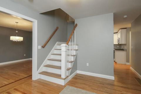 2 Agawam Beach Rd, Wareham, MA 02571 photo 9