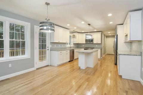 2 Agawam Beach Rd, Wareham, MA 02571 photo 5