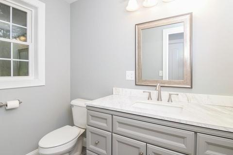 2 Agawam Beach Rd, Wareham, MA 02571 photo 8